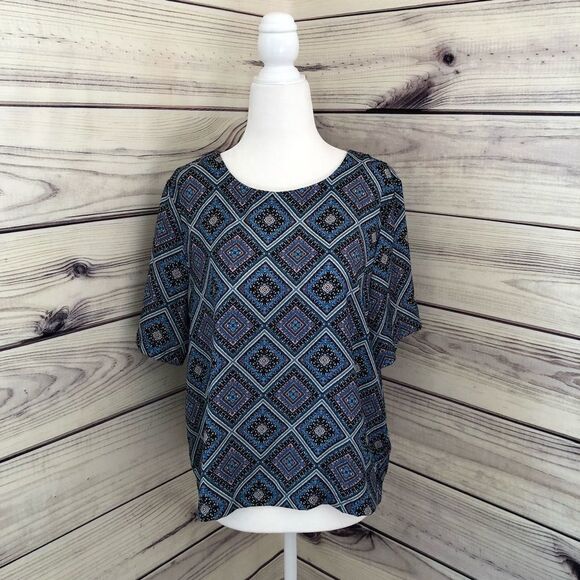 Forever 21 Blue & Black Diamond Patterned Short Sleeve Top - Picture 1 of 6